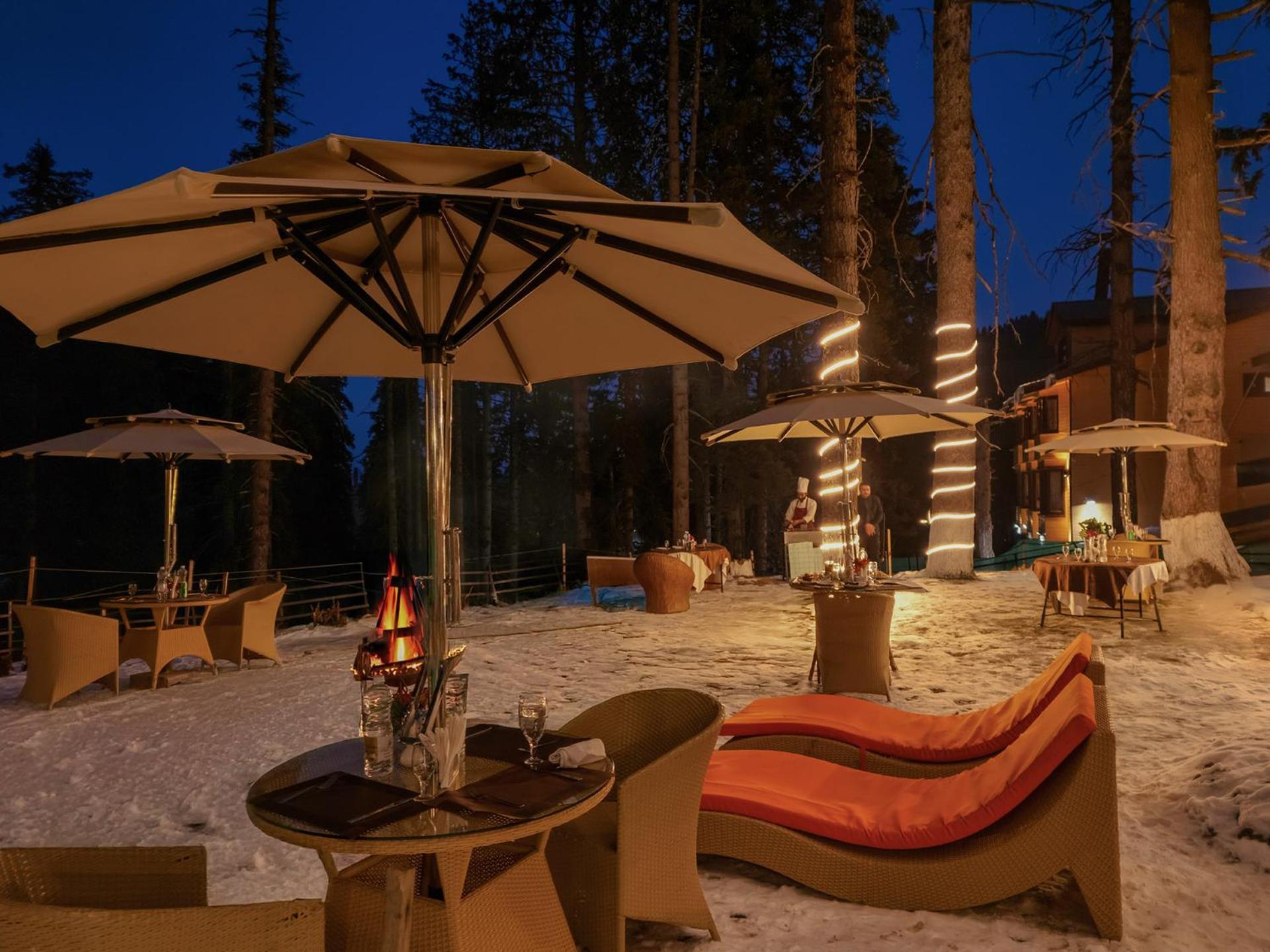Hotel Pine Spring Gulmarg Exterior foto
