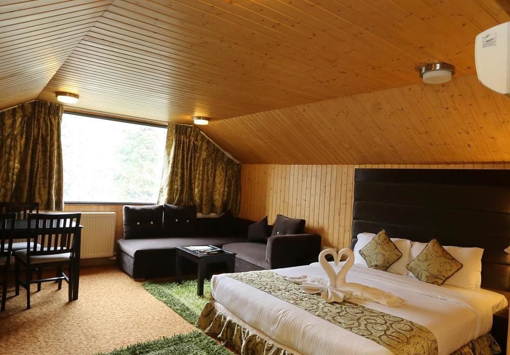 Hotel Pine Spring Gulmarg Exterior foto