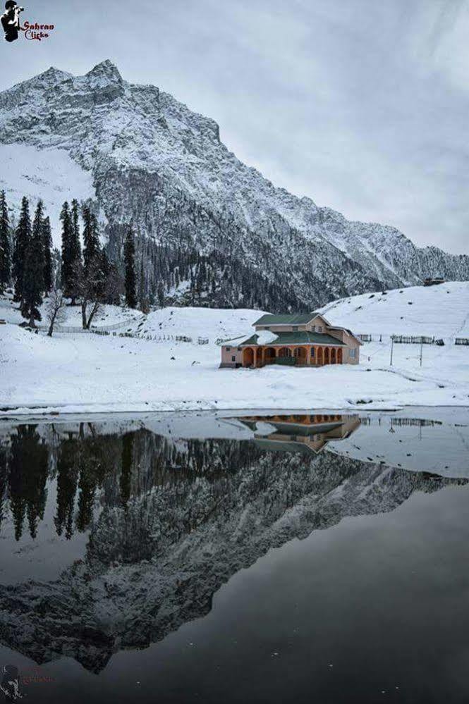 Hotel Pine Spring Gulmarg Exterior foto